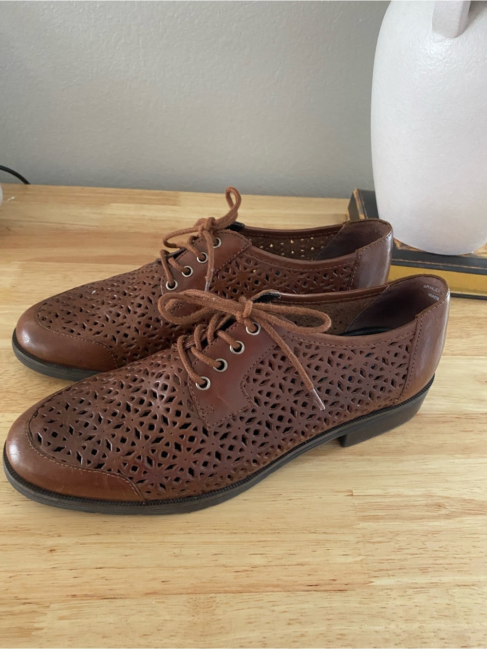 DaneXx Brown Perforated Leather Lace-Up Oxfords